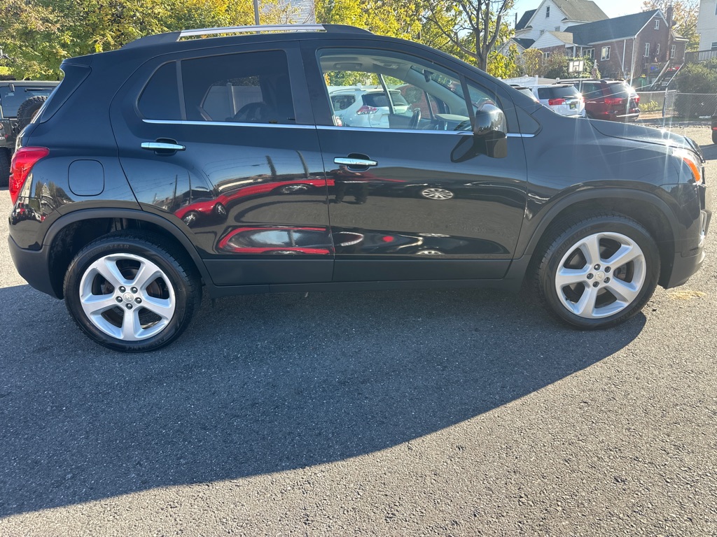 Photo 32 of this CHEVROLET TRAX LTZ AWD