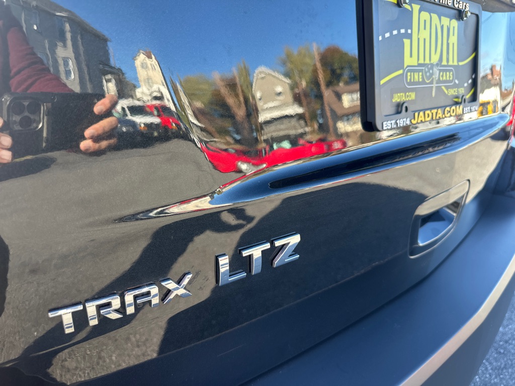 Photo 40 of this CHEVROLET TRAX LTZ AWD