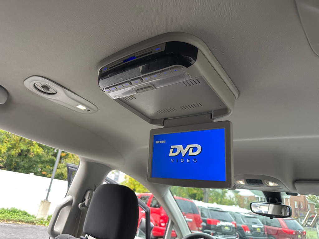 Photo 54 of this CHRYSLER PACIFICA