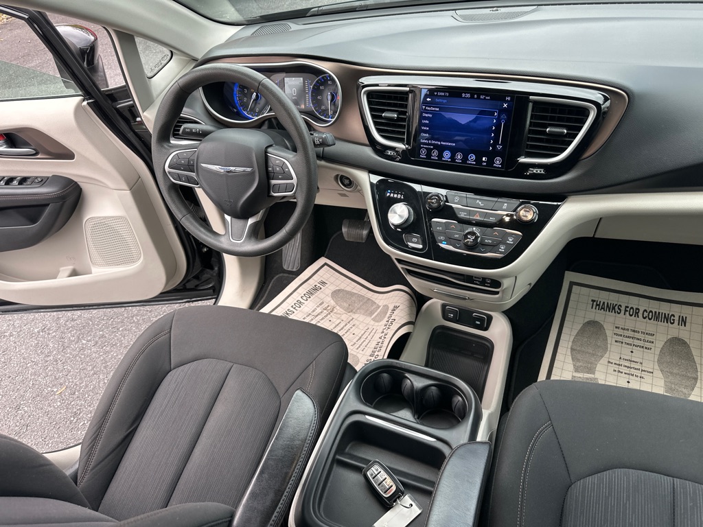 Photo 55 of this CHRYSLER PACIFICA