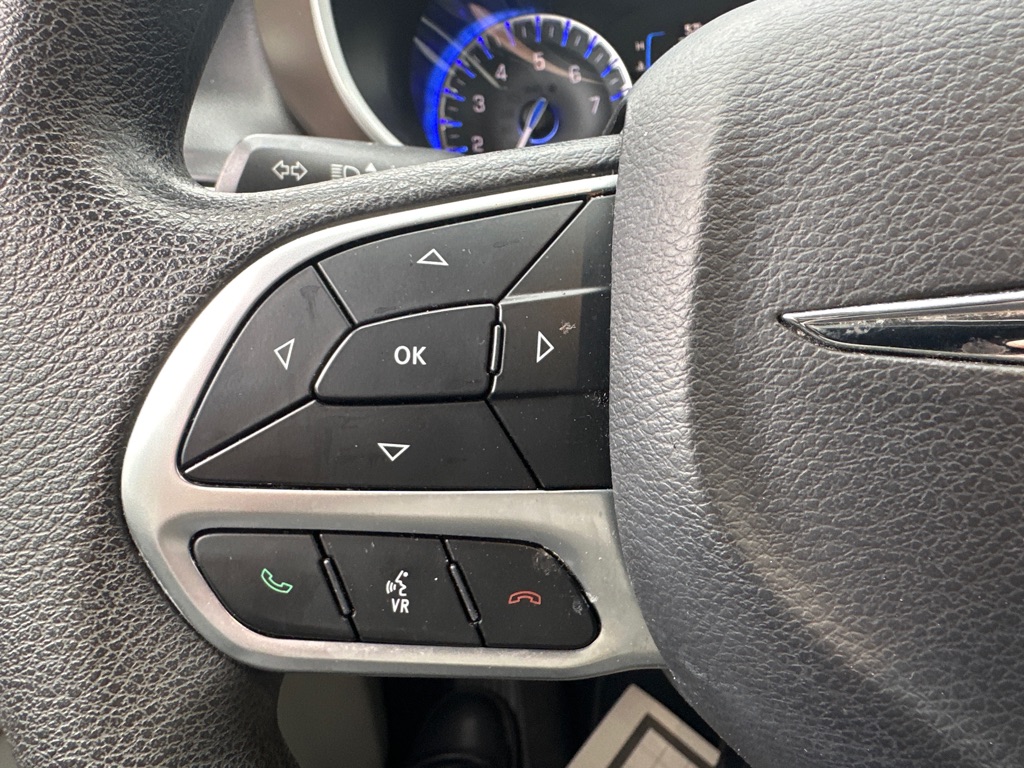 Photo 41 of this CHRYSLER PACIFICA