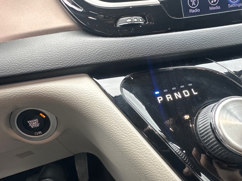 Photo 38 of this CHRYSLER PACIFICA