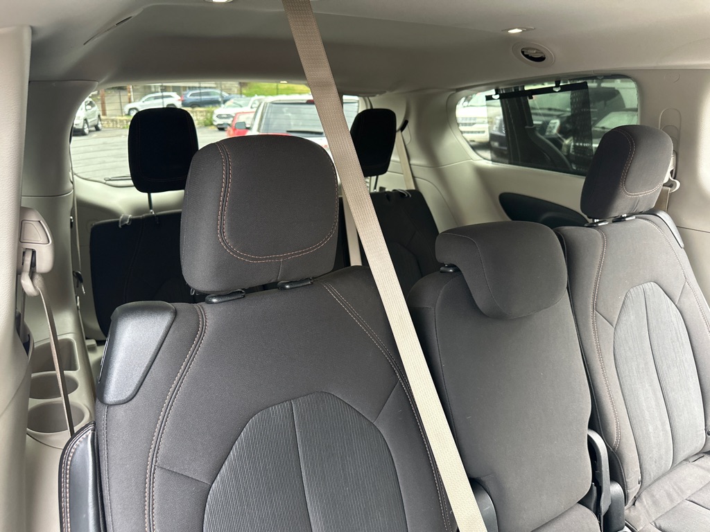 Photo 53 of this CHRYSLER PACIFICA