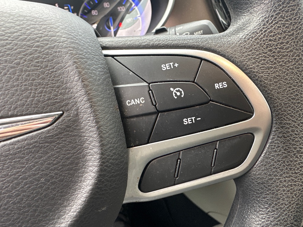 Photo 42 of this CHRYSLER PACIFICA