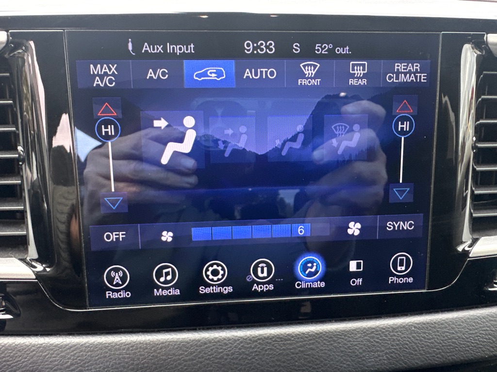 Photo 34 of this CHRYSLER PACIFICA