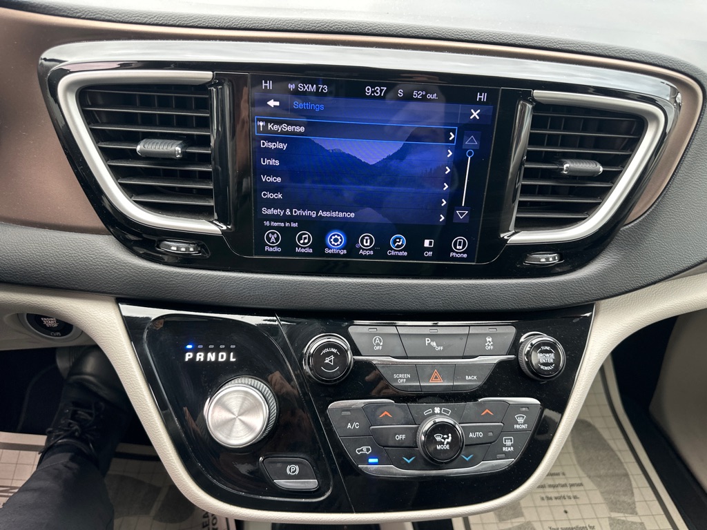 Photo 69 of this CHRYSLER PACIFICA