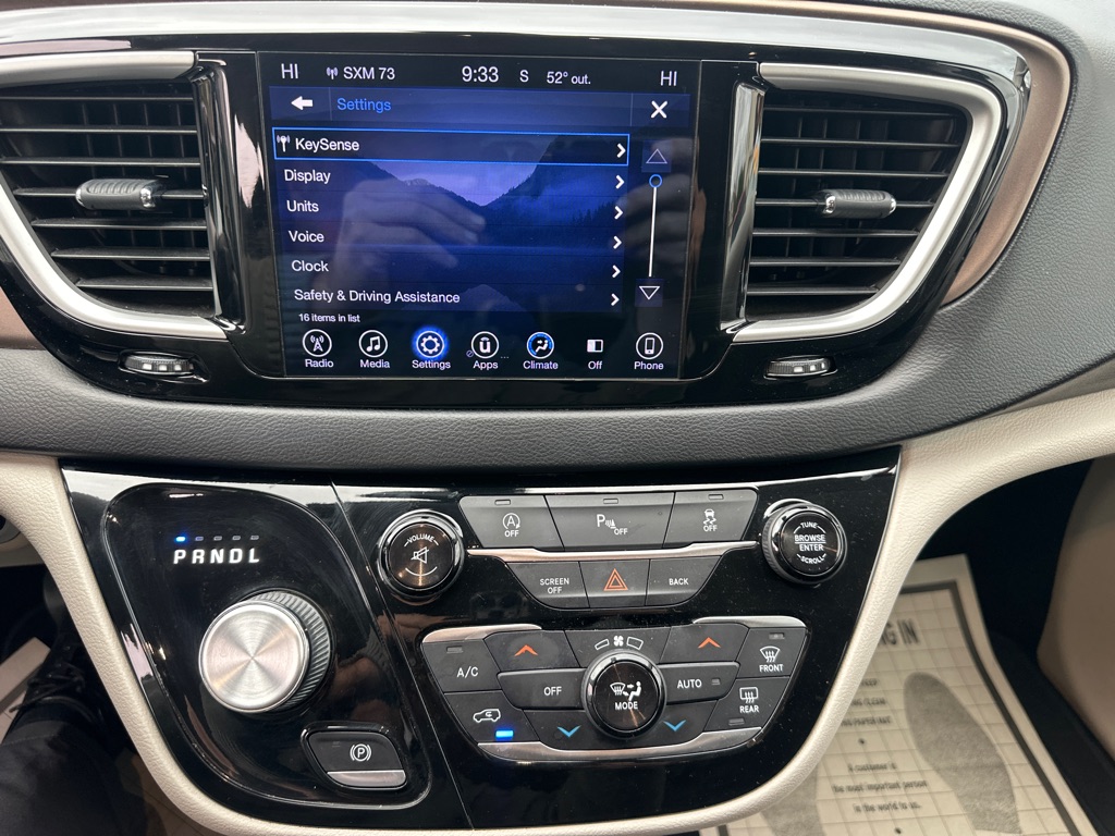 Photo 37 of this CHRYSLER PACIFICA