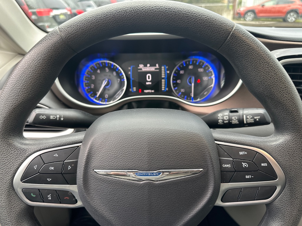 Photo 40 of this CHRYSLER PACIFICA
