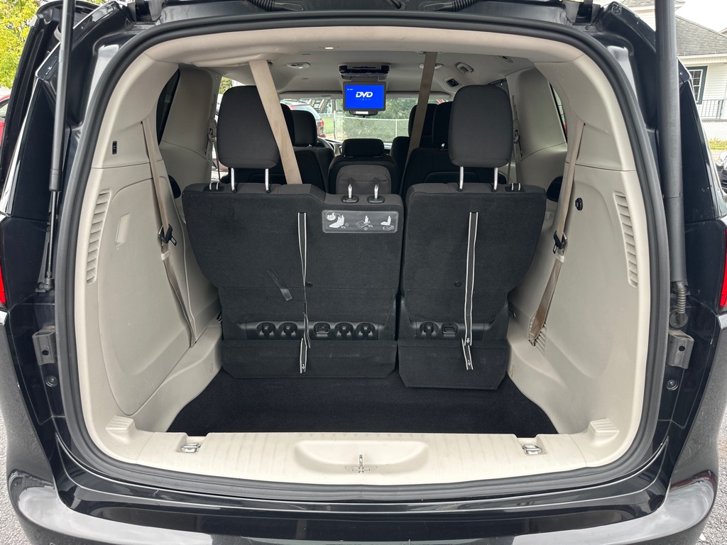 Photo 47 of this CHRYSLER PACIFICA