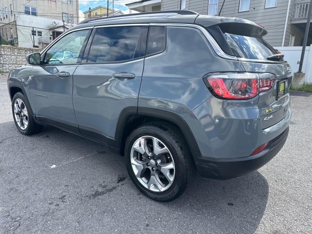 Photo 6 of this JEEP COMPASS