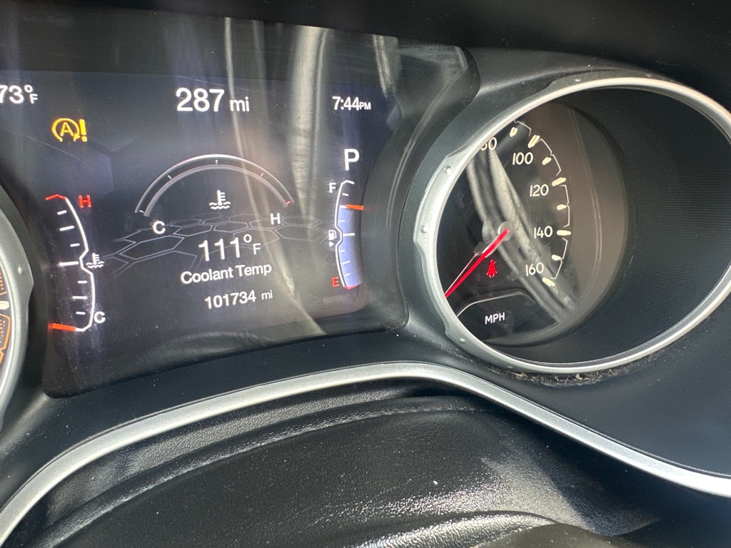 Photo 29 of this JEEP COMPASS