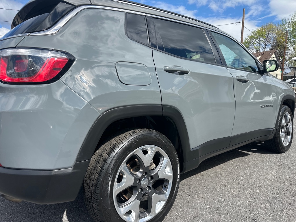 Photo 15 of this JEEP COMPASS
