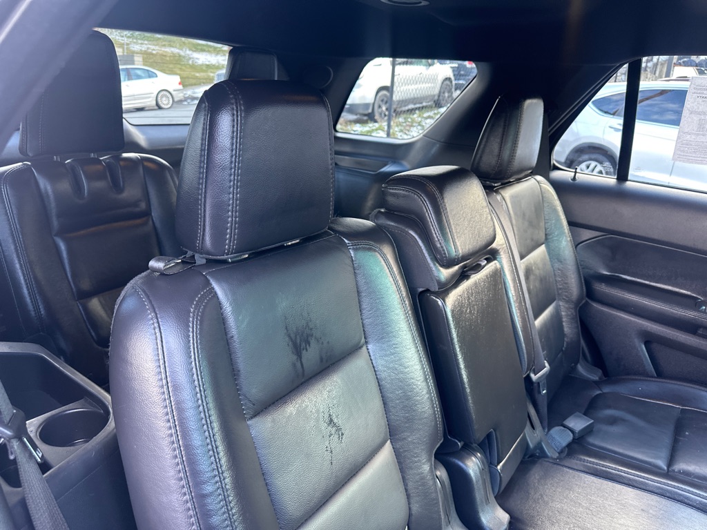 Photo 33 of this FORD EXPLORER LMTD
