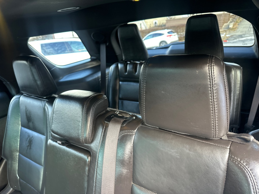 Photo 18 of this FORD EXPLORER LMTD