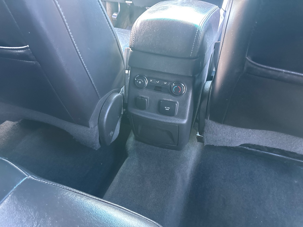 Photo 35 of this FORD EXPLORER LMTD