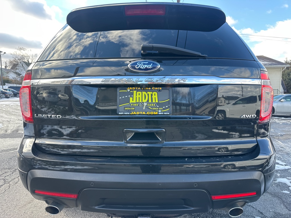 Photo 5 of this FORD EXPLORER LMTD