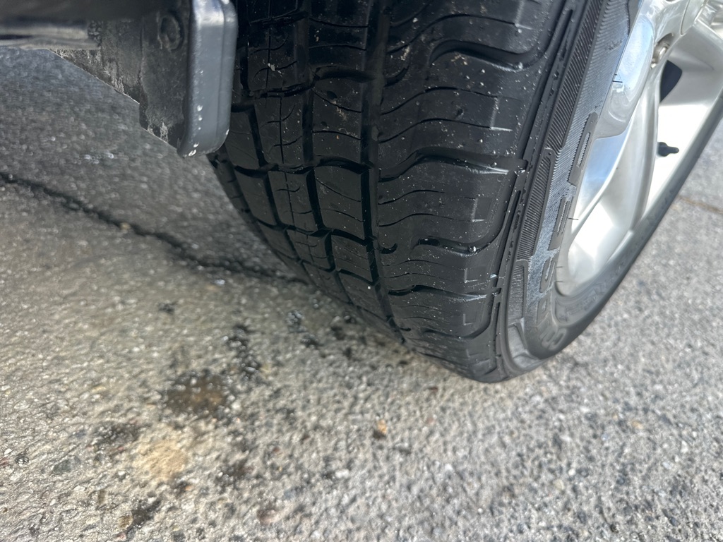 Photo 47 of this FORD EXPLORER LMTD