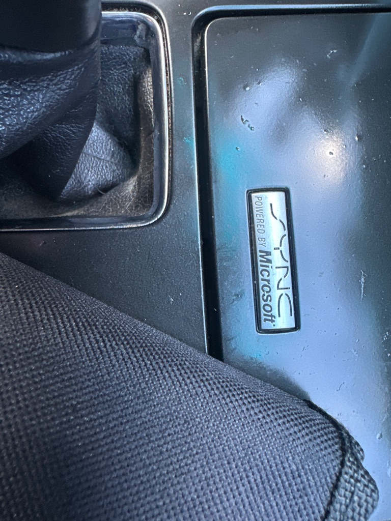 Photo 60 of this FORD EXPLORER LMTD