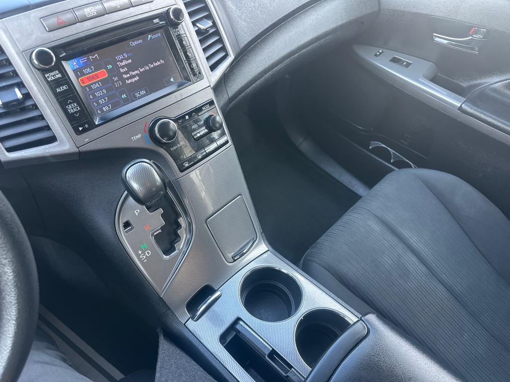 Photo 40 of this TOYOTA VENZA AWD