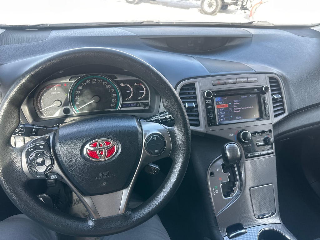 Photo 44 of this TOYOTA VENZA AWD