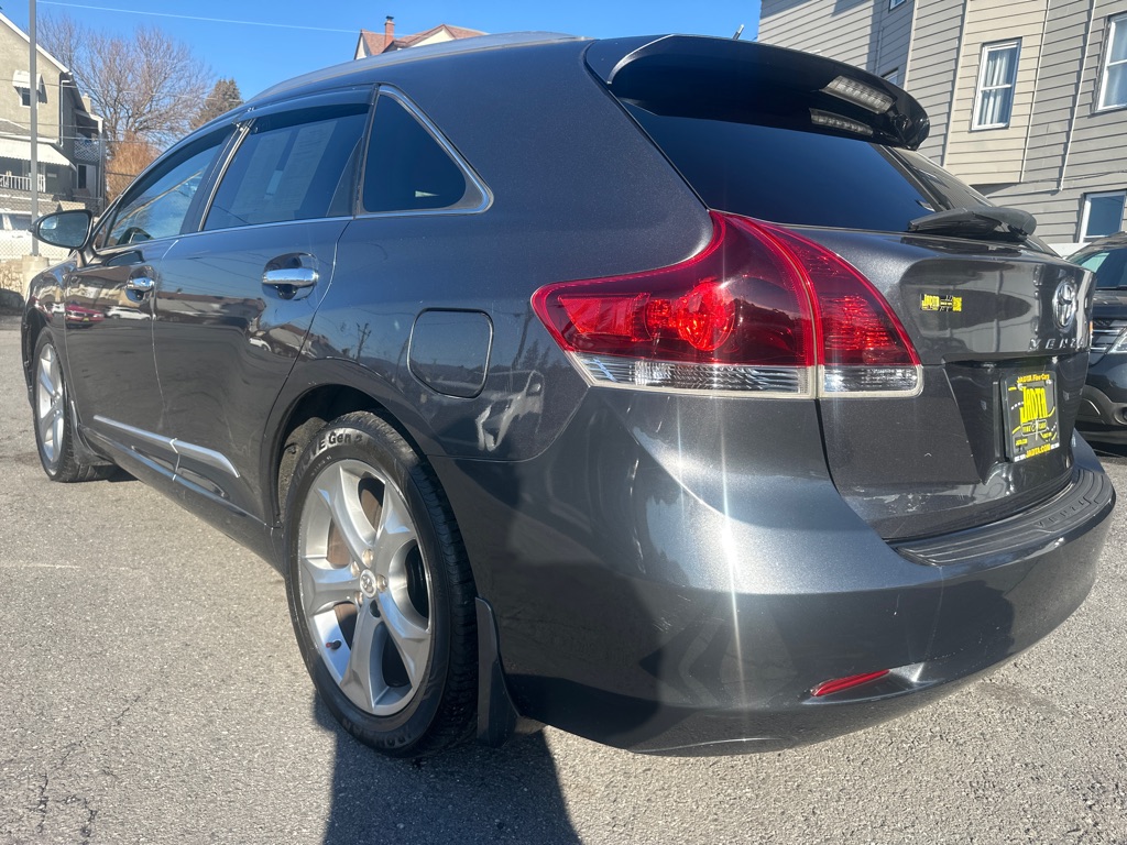 Photo 18 of this TOYOTA VENZA AWD