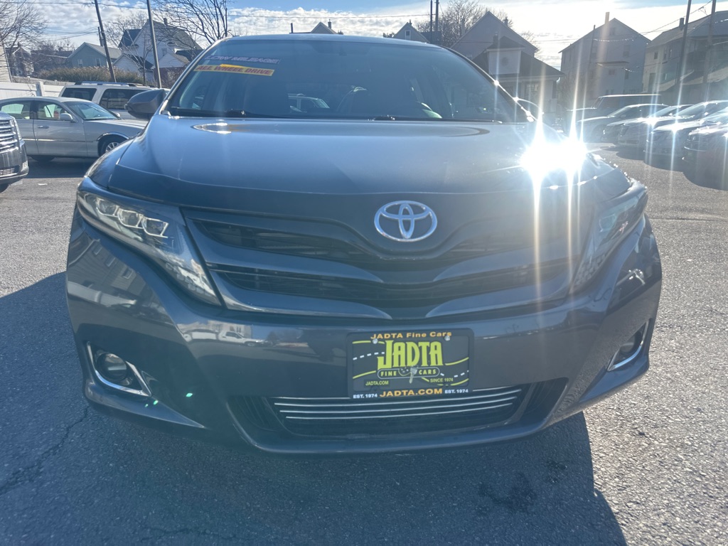 Photo 8 of this TOYOTA VENZA AWD