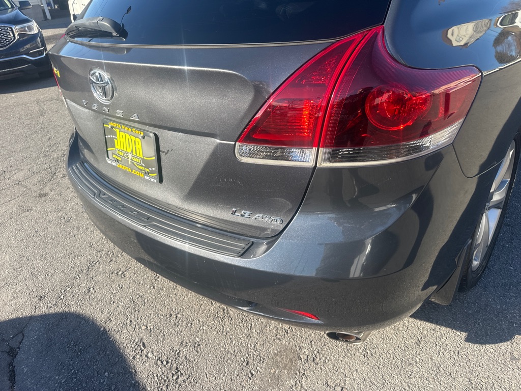 Photo 17 of this TOYOTA VENZA AWD