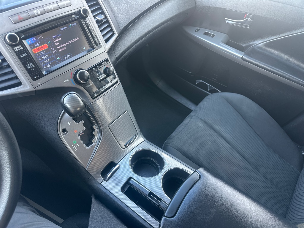 Photo 45 of this TOYOTA VENZA AWD