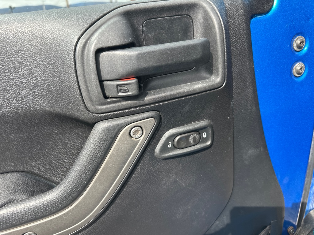 Photo 44 of this JEEP WRANGLER UNLIMI