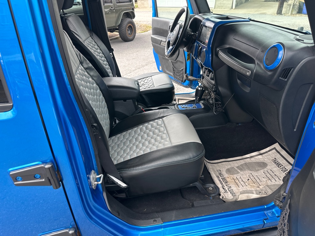 Photo 27 of this JEEP WRANGLER UNLIMI