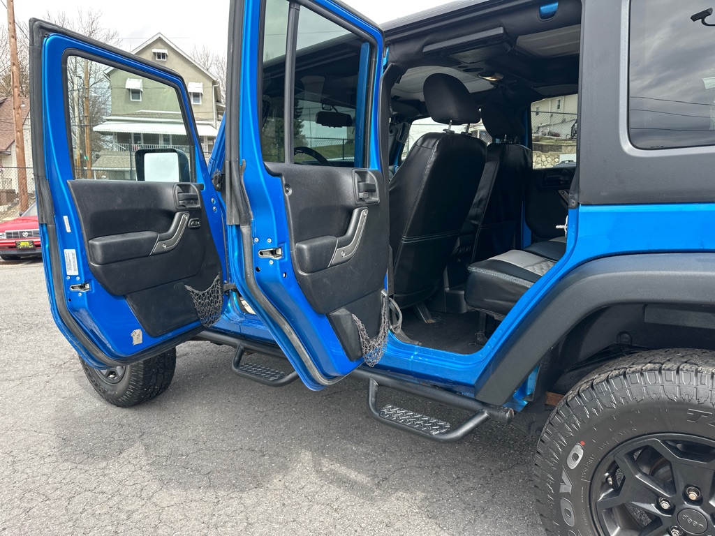 Photo 22 of this JEEP WRANGLER UNLIMI