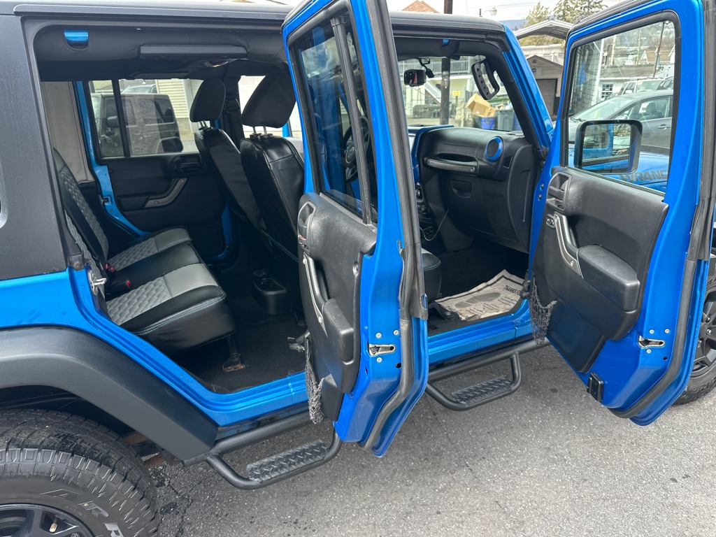 Photo 23 of this JEEP WRANGLER UNLIMI