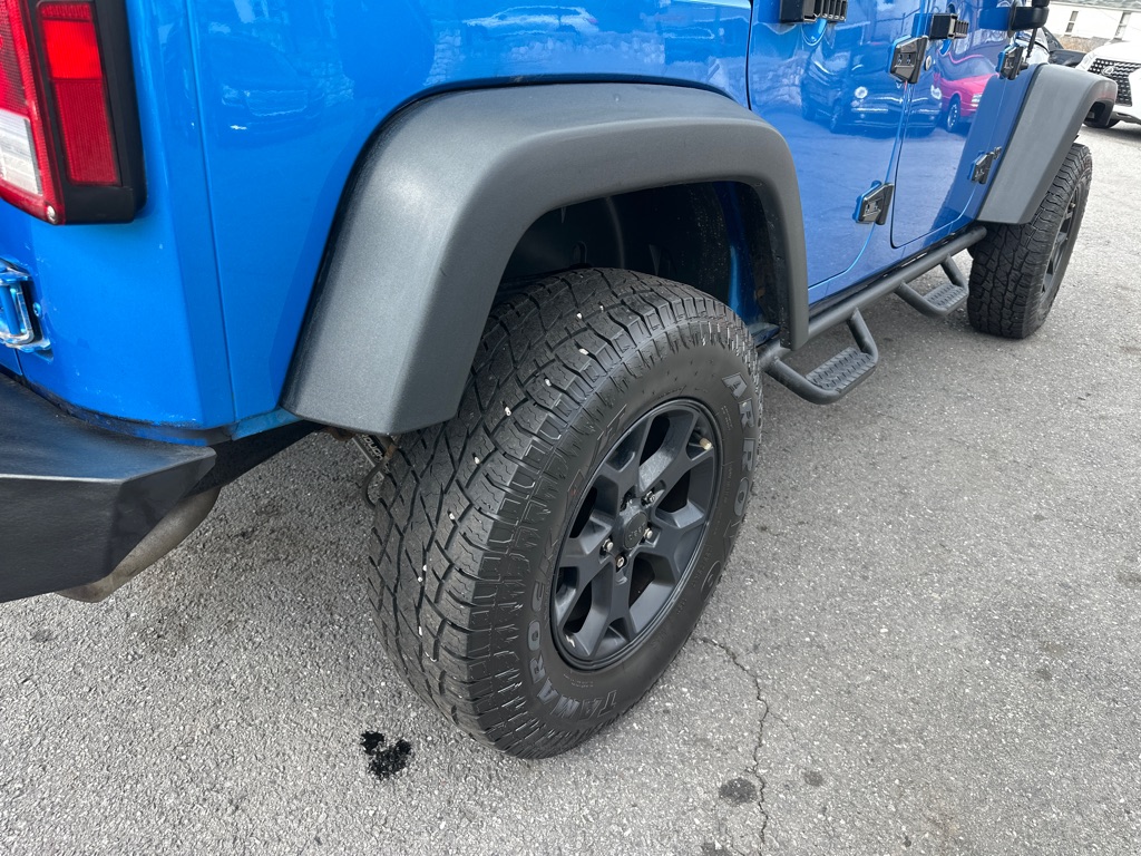 Photo 30 of this JEEP WRANGLER UNLIMI