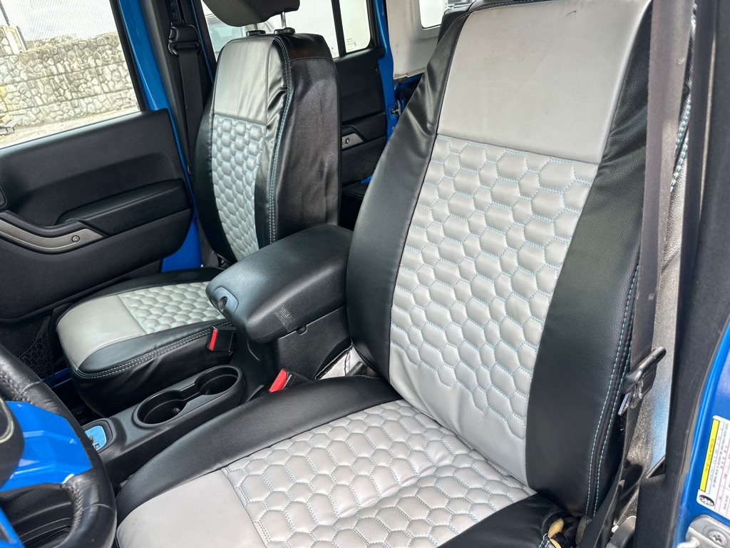 Photo 16 of this JEEP WRANGLER UNLIMI