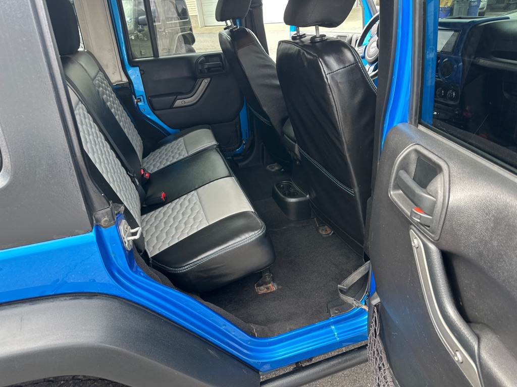 Photo 24 of this JEEP WRANGLER UNLIMI