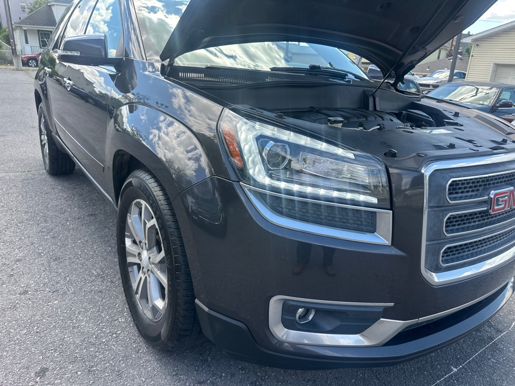 Photo 60 of this GMC ACADIA SLT 2