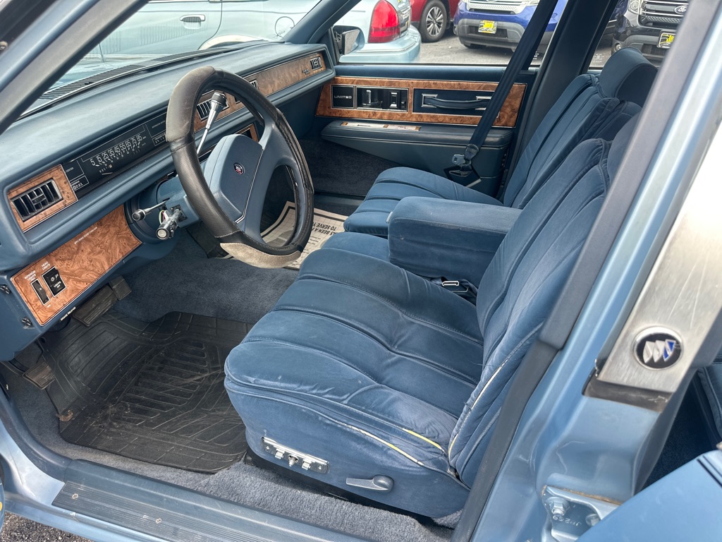 Photo 12 of this BUICK LESABRE