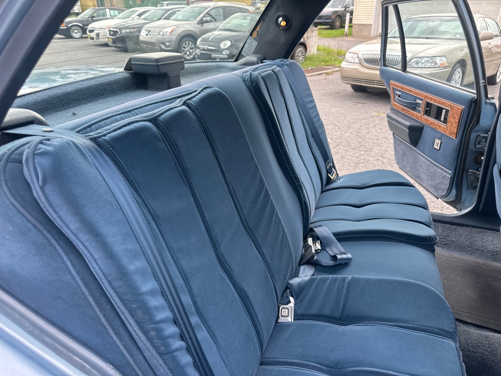 Photo 25 of this BUICK LESABRE