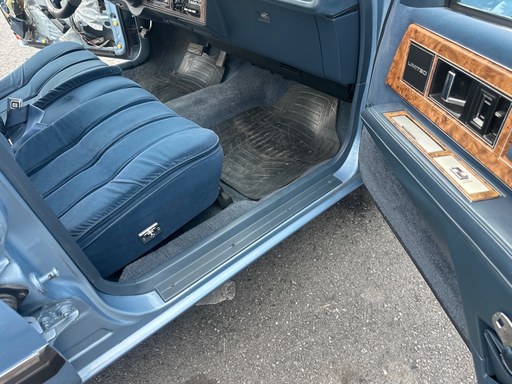 Photo 31 of this BUICK LESABRE