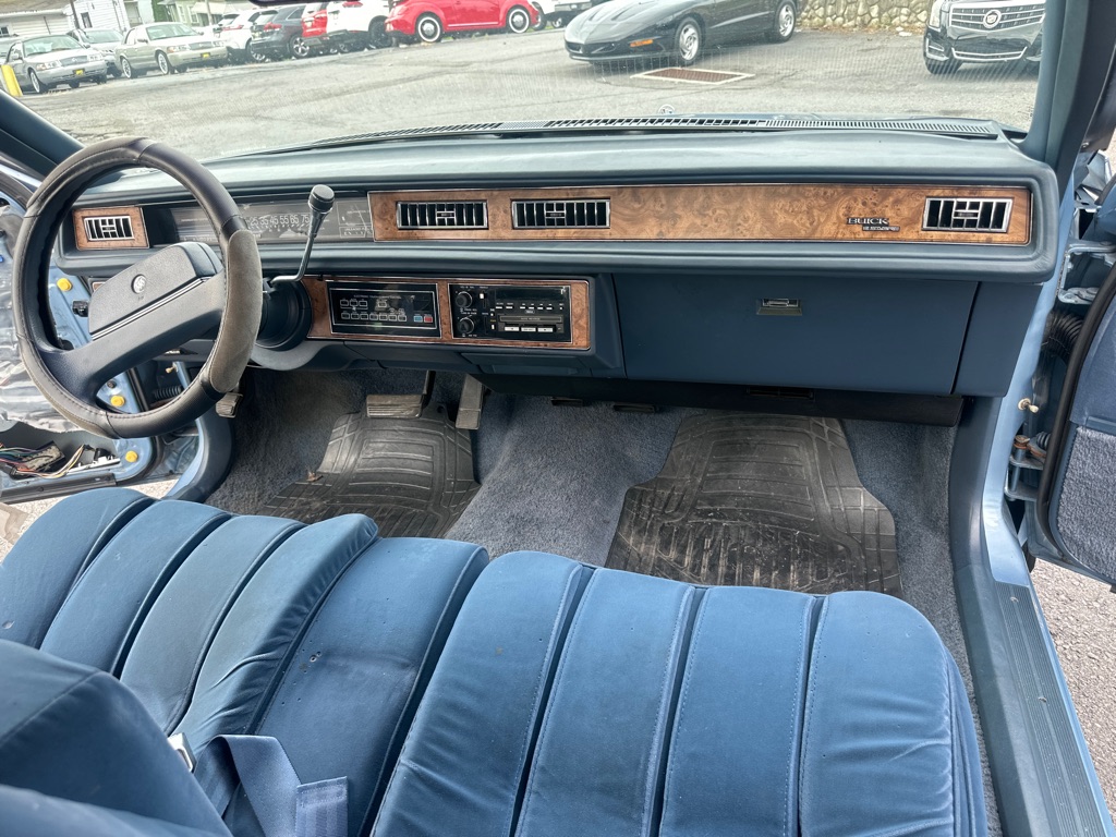Photo 30 of this BUICK LESABRE
