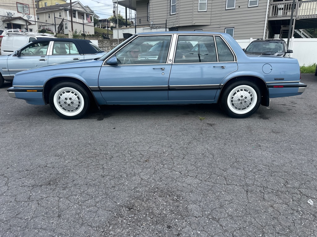 Photo 3 of this BUICK LESABRE