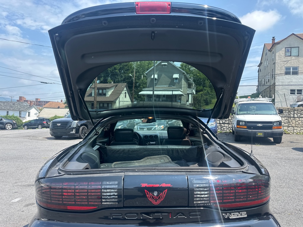Photo 38 of this PONTIAC TRANS AM