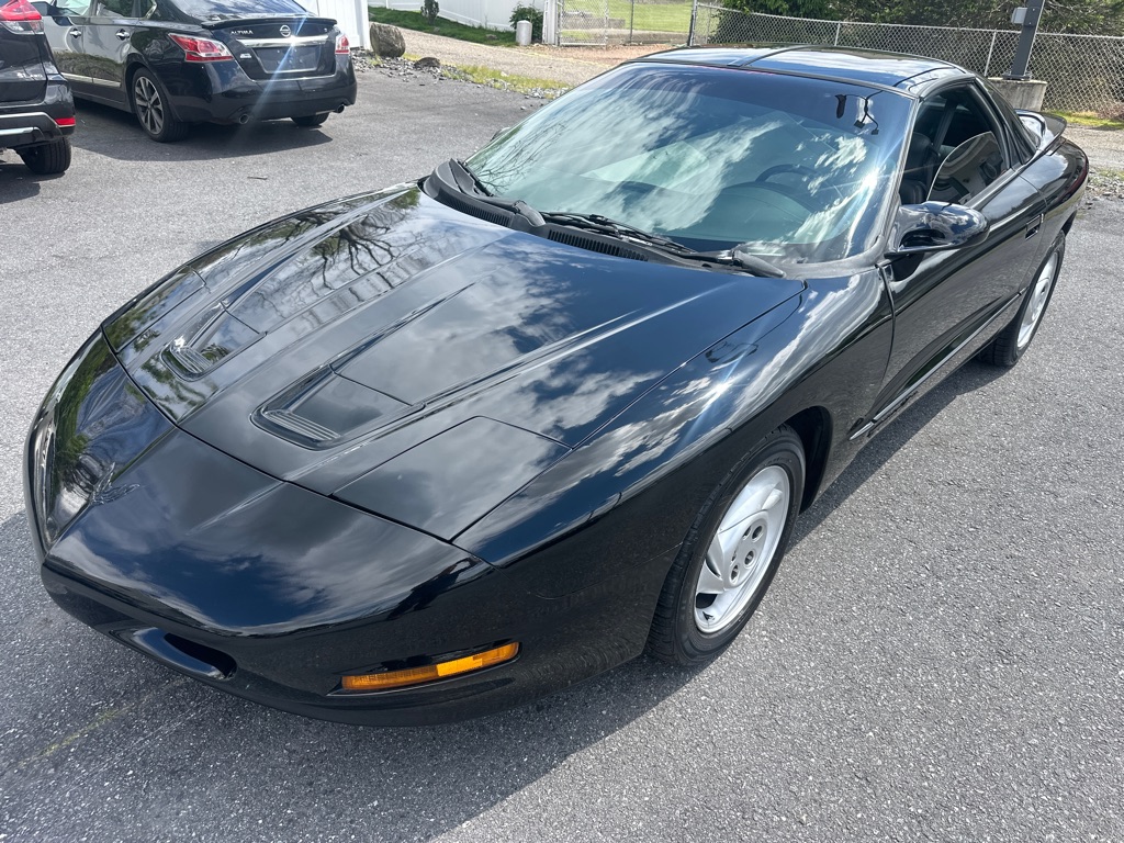 Photo 13 of this PONTIAC TRANS AM