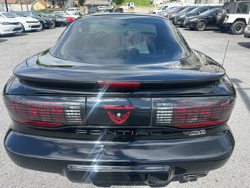 Photo 7 of this PONTIAC TRANS AM