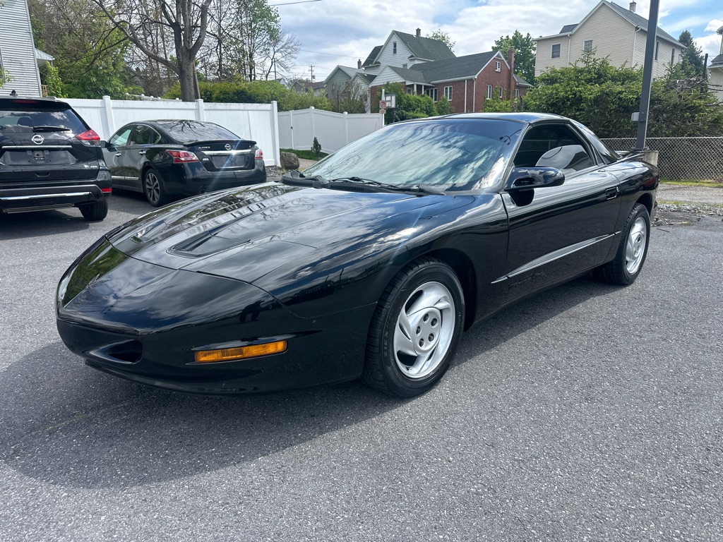 Photo 4 of this PONTIAC TRANS AM