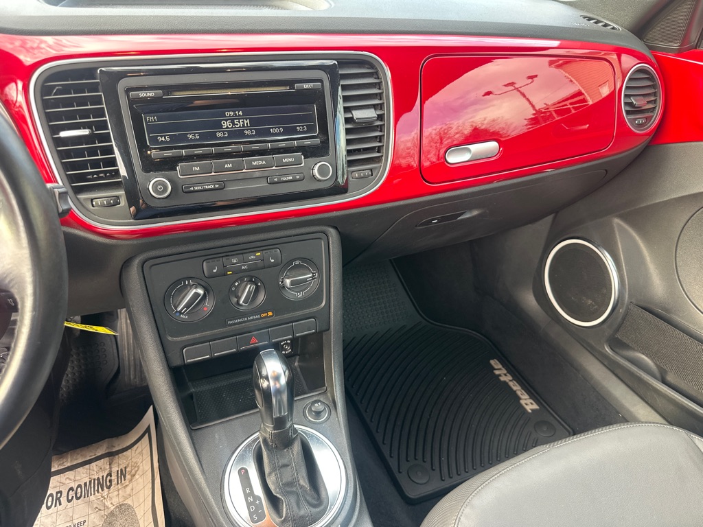 Photo 38 of this VOLKSWAGEN BEETLE CONVERTI