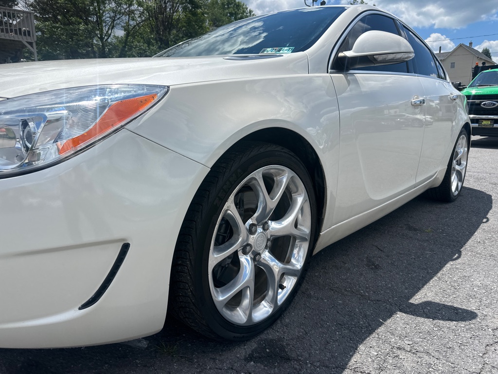 Photo 10 of this BUICK REGAL GS AWD