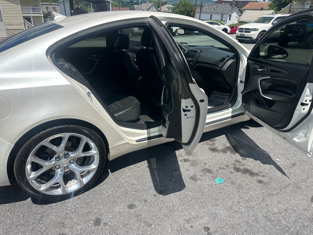 Photo 25 of this BUICK REGAL GS AWD