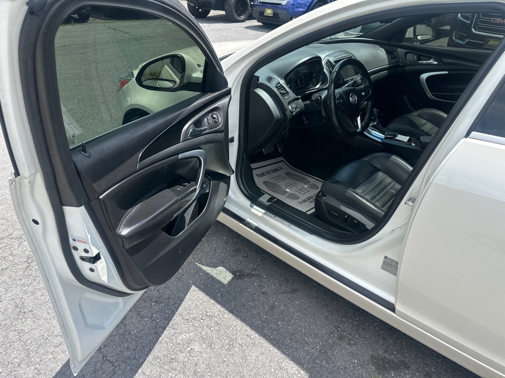 Photo 17 of this BUICK REGAL GS AWD