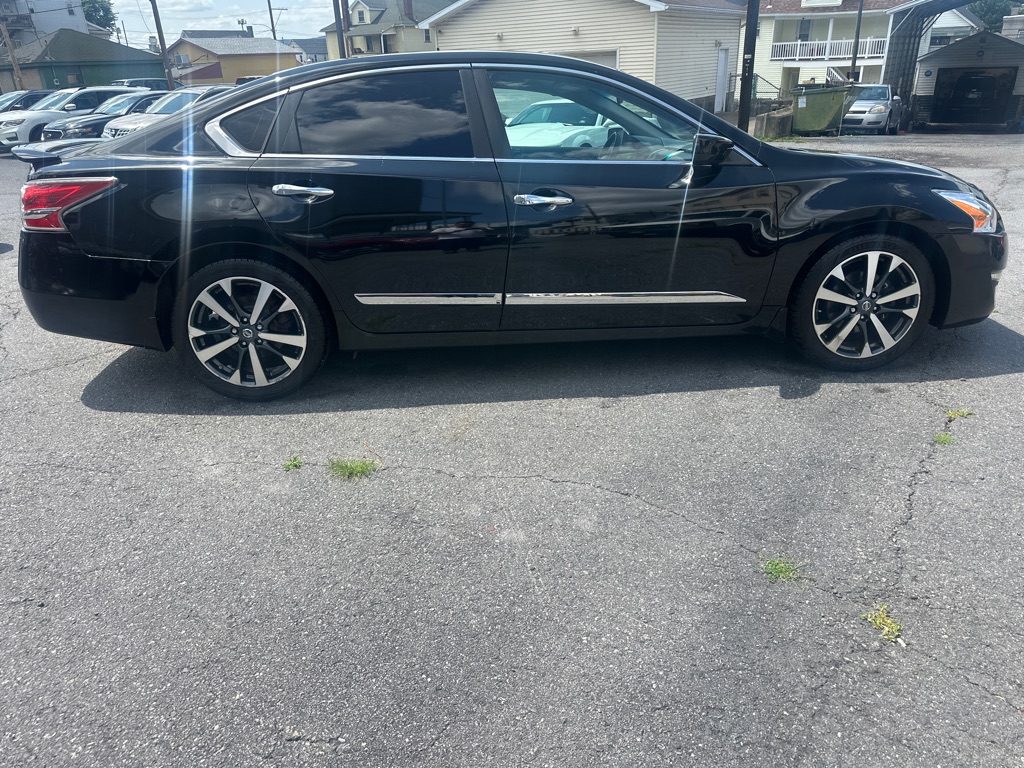 Photo 6 of this NISSAN ALTIMA